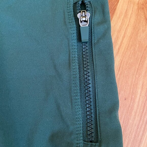 Trinity Motion365 by Fabletics in Sycamore HW Utility Legging - Picture 9 of 14